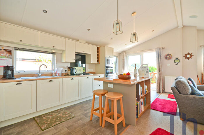 2 Bedroom Lodge For Sale In Upton, Ryde, Isle Of Wight, PO33
