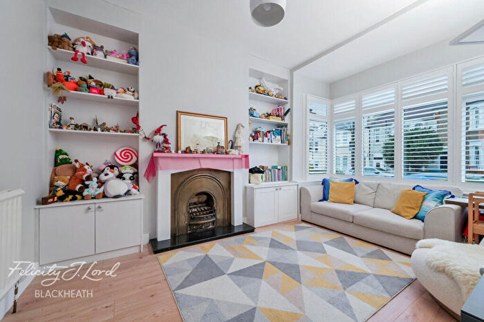 3 Bedroom Terraced House For Sale In Eastcombe Avenue, Charlton, SE7