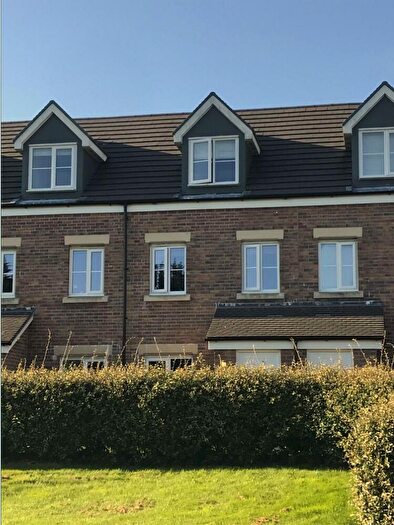 3 Bedroom Town House To Rent In Maes Pedr, SA31