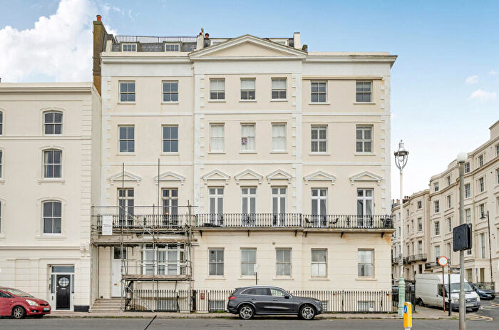 2 Bedroom Flat To Rent In Neville House, - Marine Parade, Brighton, BN2