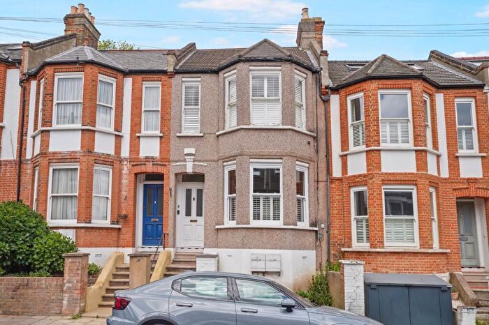 2 Bedroom Flat For Sale In Casewick Road, West Norwood London, SE27