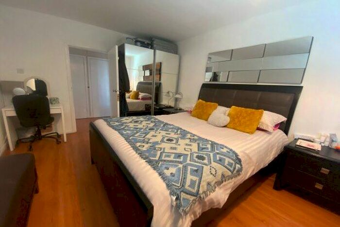 2 Bedroom Property To Rent In Solon New Road Estate, London, SW4