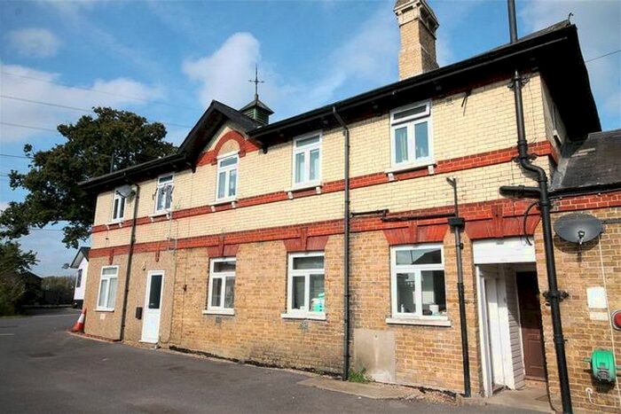 1 Bedroom Flat To Rent In The Coach House, Riverhill, KT4