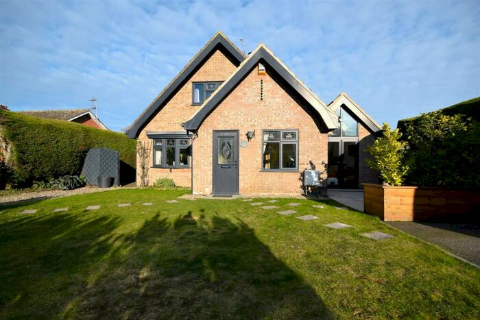 4 Bedroom Detached Bungalow For Sale In North Cove, Beccles, NR34