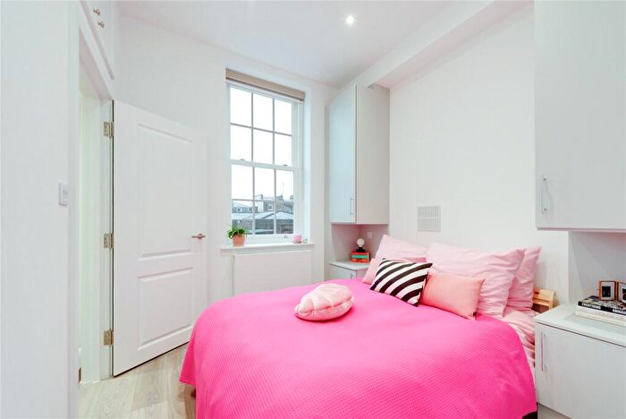 1 Bedroom Property To Rent In Blenheim Terrace, London, NW8