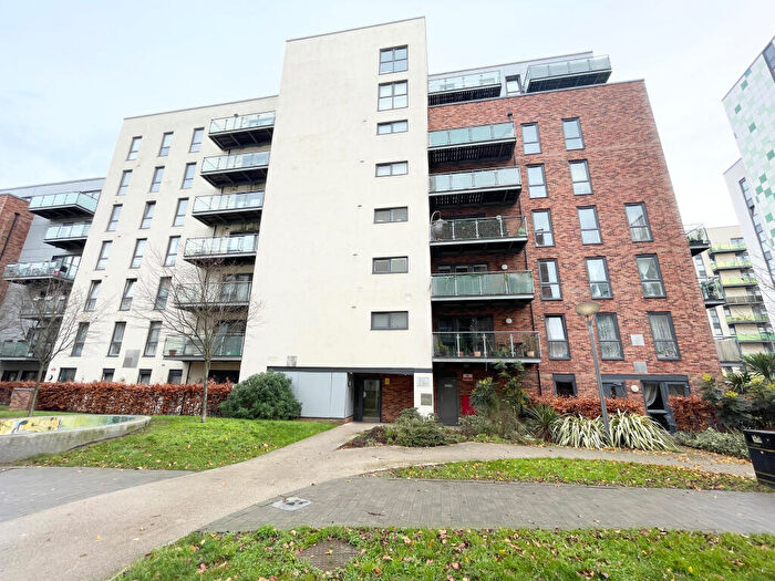 1 Bedroom Flat To Rent In Loughborough House, Honour Gardens, Dagenham, RM8