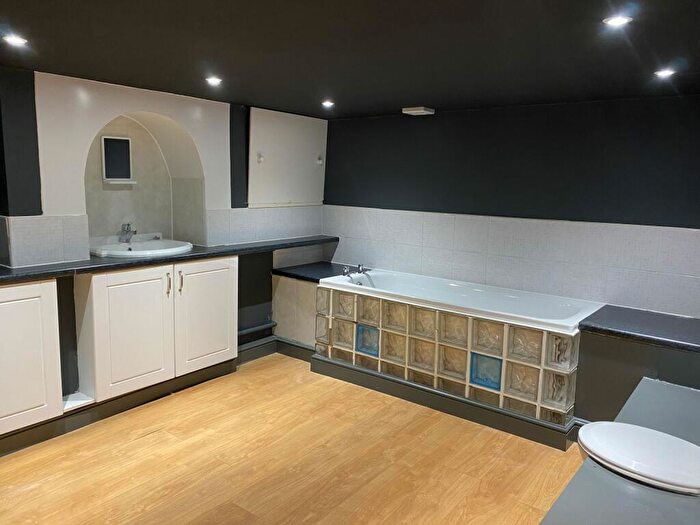 5 Bedroom Terraced House To Rent In Hereward Street, - Bed, LN1