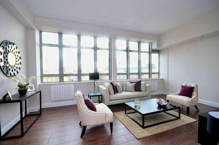 2 Bedroom Flat To Rent In City Road, Old Street, London, EC1V