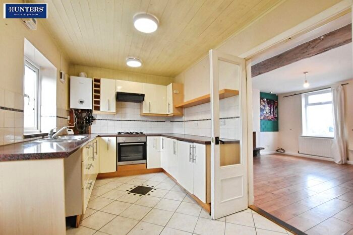 2 Bedroom Semi-Detached House For Sale In High Street, Burringham, DN17