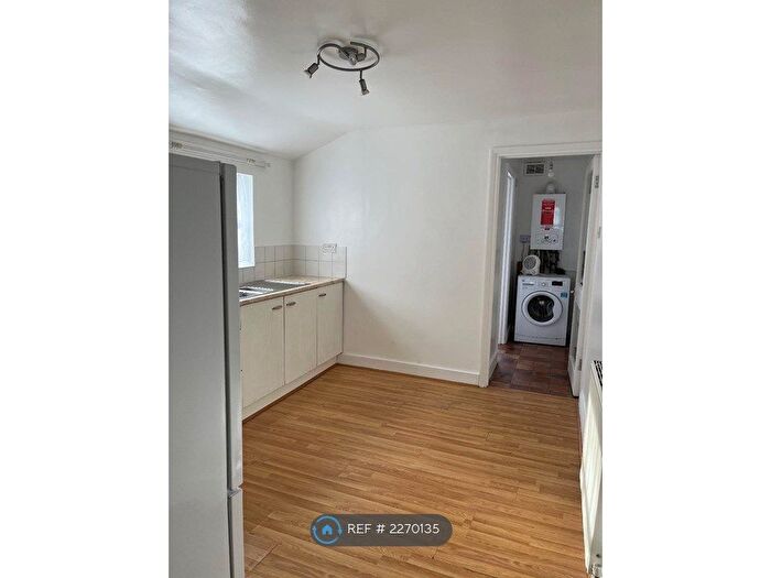 1 Bedroom Flat To Rent In Westcombe Hill, London, SE3