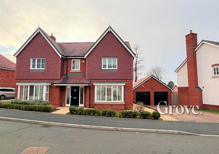 5 Bedroom Detached House For Sale In Amphlett Close, Hagley, DY9