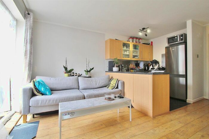 1 Bedroom Maisonette To Rent In Weavers Close, Isleworth, TW7