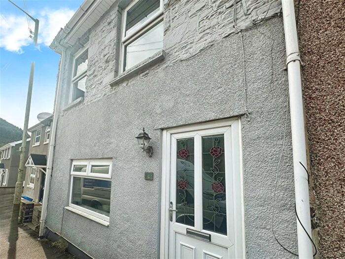 2 Bedroom Property To Rent In Commercial Street, Ogmore Vale, Bridgend, CF32