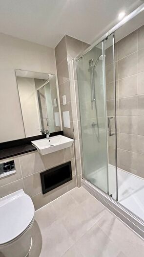 3 Bedroom Flat To Rent In Forest Road, London, E17