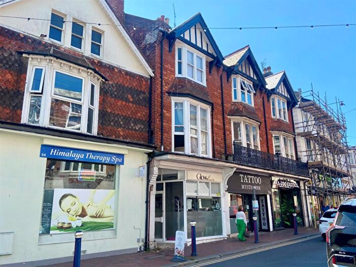 2 Bedroom Flat For Sale In Grove Road, Eastbourne, BN21