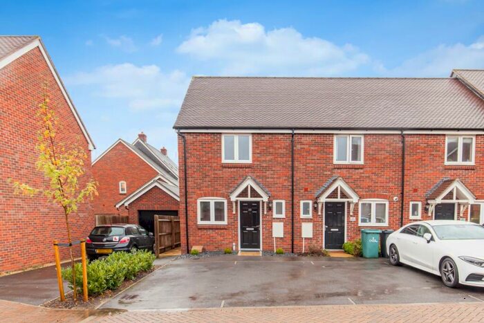 2 Bedroom End Of Terrace House To Rent In Hanson Drive, Oxford, OX2