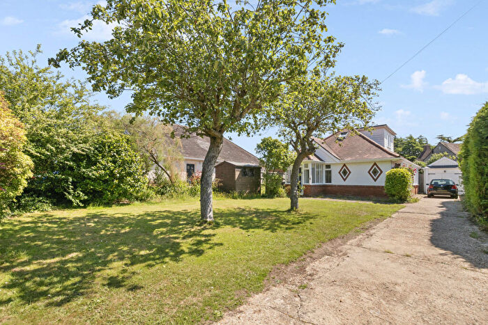 3 Bedroom Chalet For Sale In Bushey Road, Bournemouth, BH8