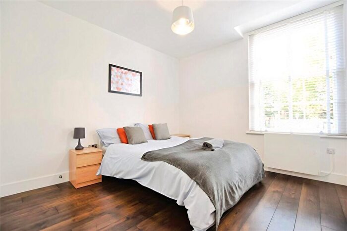 3 Bedroom Flat To Rent In Kings Road, Reading, Berkshire, RG1