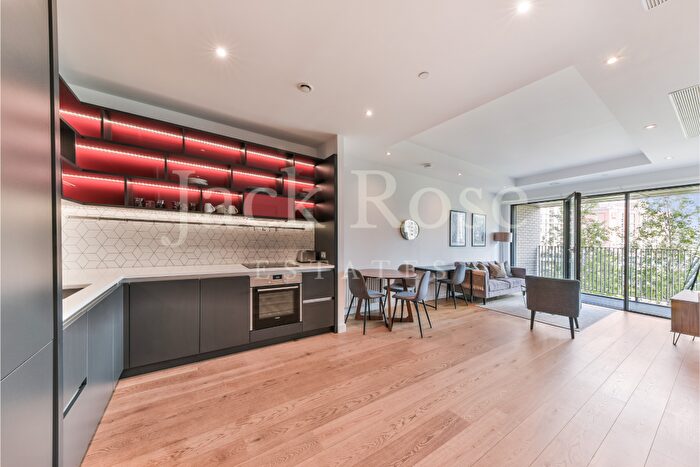 1 Bedroom Apartment To Rent In Corson House, City Island Way, London, E14