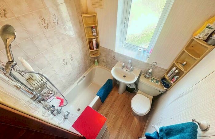 3 Bedroom End Of Terrace House For Sale In Leighton Close, Great Barr, B43