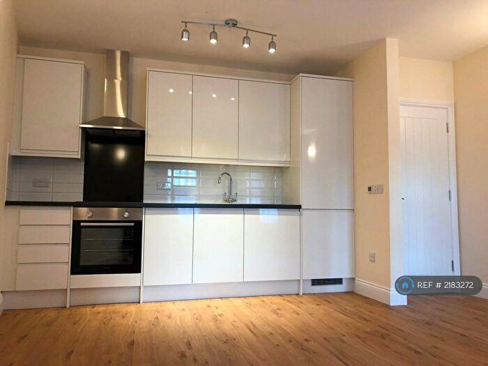 2 Bedroom Flat To Rent In Surrey Quays, London, SE16