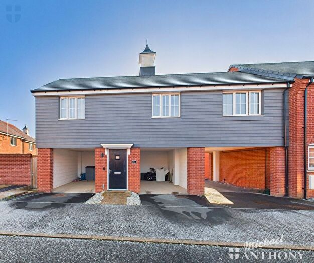 2 Bedroom Property For Sale In Keepsake Way, Aylesbury, HP18