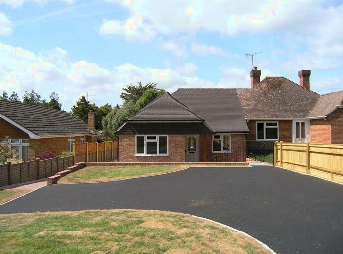 2 Bedroom Semi-Detached Bungalow To Rent In Hawthylands Road, Hailsham, BN27