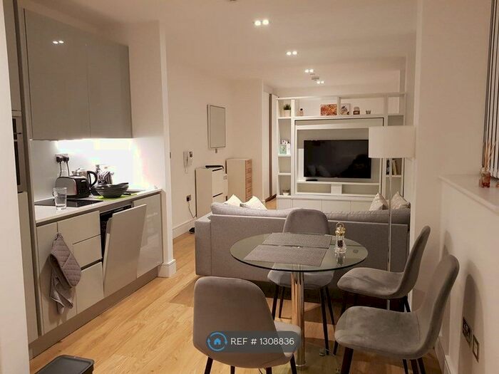 Studio To Rent In Langwood House, Rickmansworth WD3