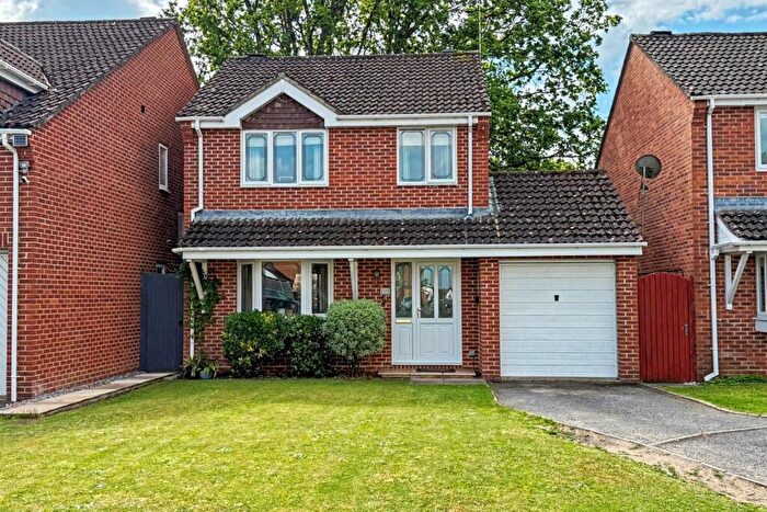 3 Bedroom Detached House For Sale In Alderholt, SP6