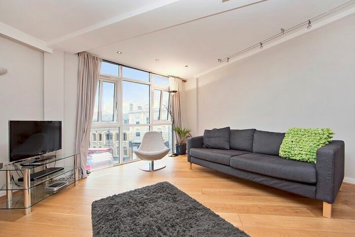 2 Bedroom Flat To Rent In Shad Thames, London, SE1