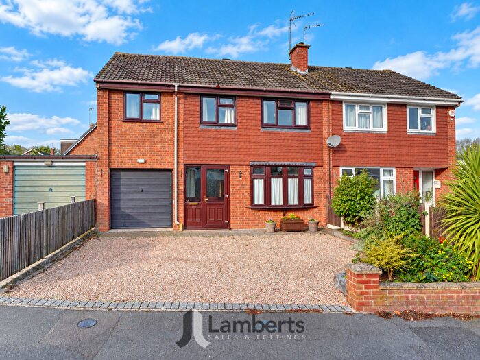 3 Bedroom Semi Detached House For Sale In St. Judes Avenue, Studley, B80