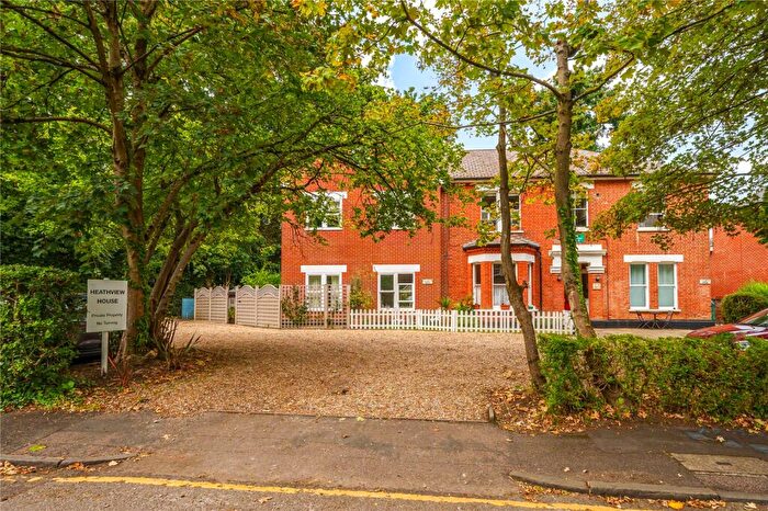 1 Bedroom Apartment For Sale In Broomhall Road, Woking, Surrey, GU21