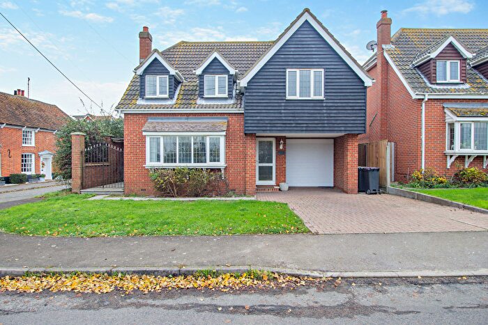 3 Bedroom Detached House For Sale In Fambridge Road, Rochford, Essex, SS4
