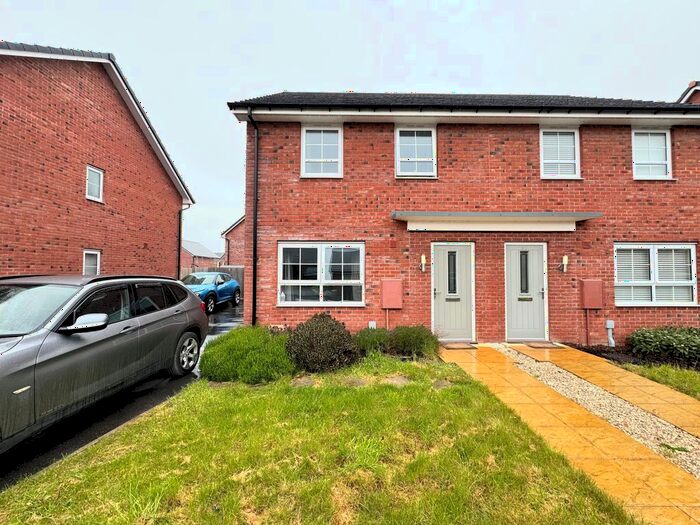 3 Bedroom Property To Rent In Mays Drive, Westbury, BA13