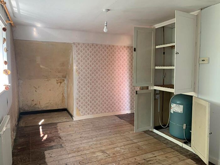 2 Bedroom Semi-Detached House For Sale In Duntish View, Pulham, Dorchester, Dorset, DT2