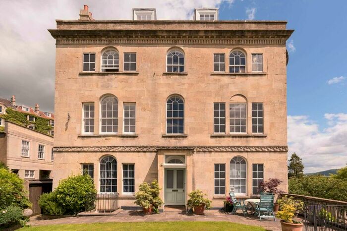 2 Bedroom Apartment To Rent In Upper East Hayes, BA1