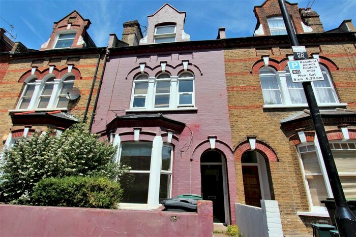 2 Bedroom Flat To Rent In Hampden Road, Turnpike Lane, N8