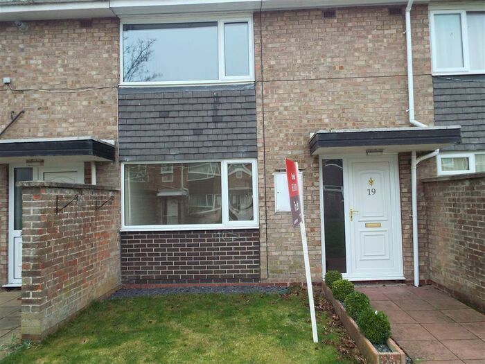 3 Bedroom Terraced House To Rent In Fitzgerald Court, Clinton Park, Tattershall, LN4