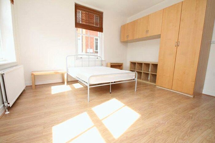 1 Bedroom Apartment To Rent In Great Sutton Street, EC1