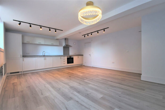 2 Bedroom Apartment To Rent In Lower Hillgate, Stockport, SK1