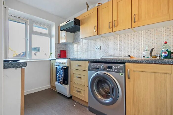 1 Bedroom Flat To Rent In Molesworth Street, London, SE13