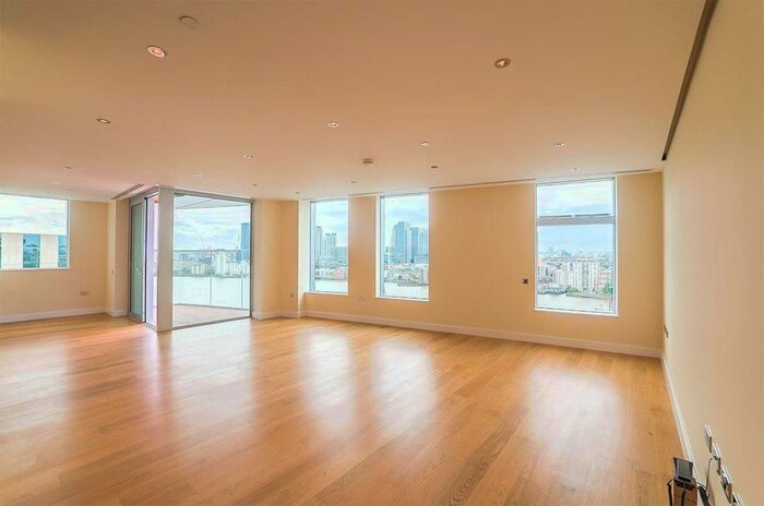 3 Bedroom Flat To Rent In Waterview Drive, London, SE10