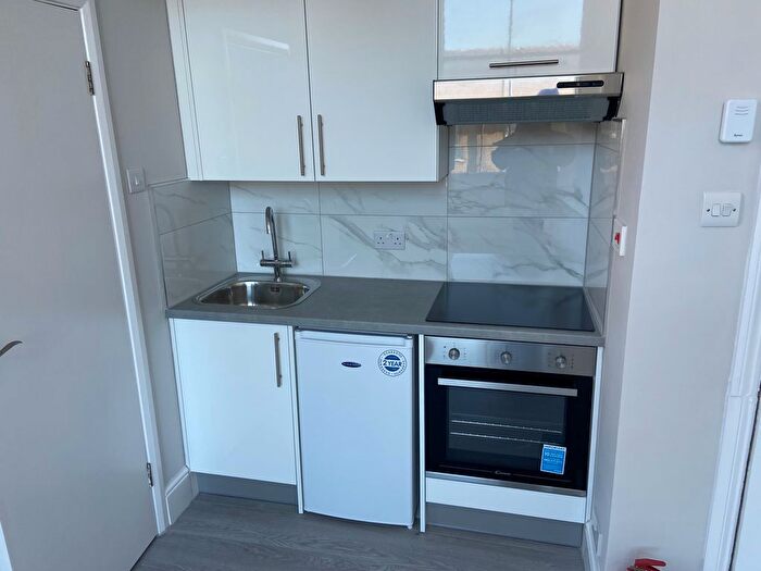 Studio To Rent In Barnsbury Road, Islington, N1