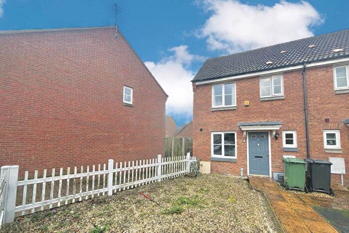3 Bedroom Property To Rent In Walnut Way, Dereham, NR19