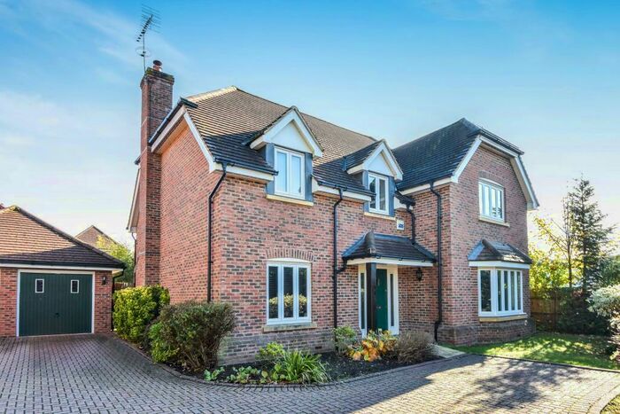 5 Bedroom Detached House To Rent In West End, Woking, GU24