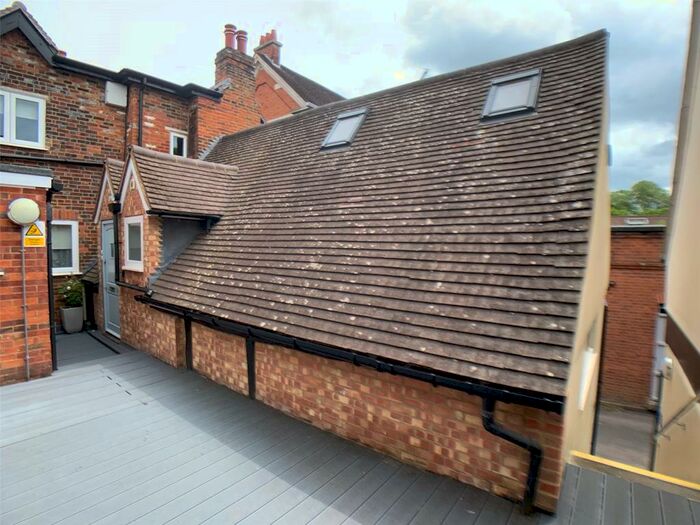 1 Bedroom Apartment To Rent In High Street, Marlow, Buckinghamshire, SL7