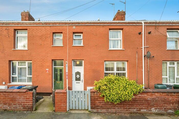 3 Bedroom Terraced House For Sale In Barnstone Street, Hexthorpe, Doncaster, DN4