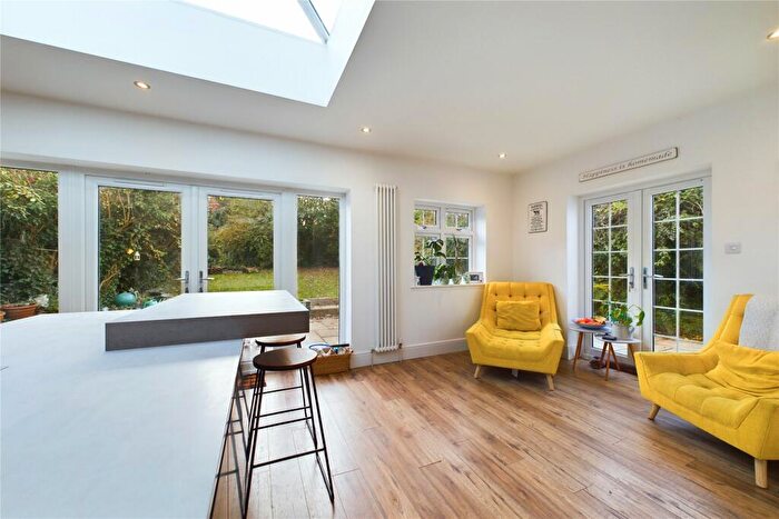 4 Bedroom Detached House For Sale In Oxford Road, Tilehurst, Reading, Berkshire, RG31