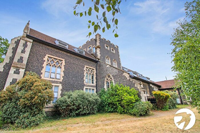 1 Bedroom Flat To Rent In Galley Hill Road, Swanscombe, Kent, DA10