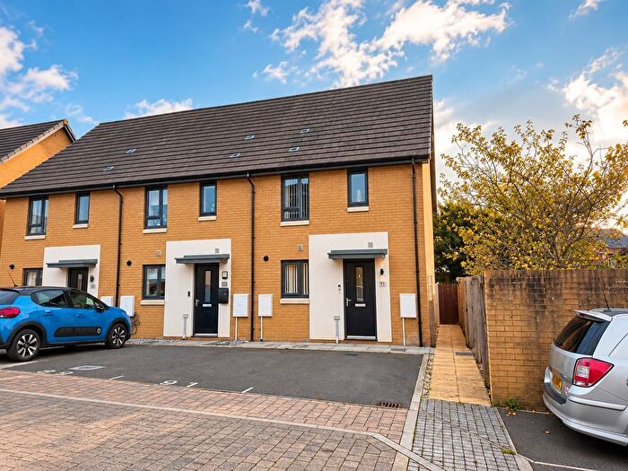 3 Bedroom End Terrace House For Sale In Spindle Crescent, Plymouth, PL7